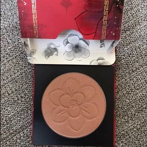 Colourpop mulan